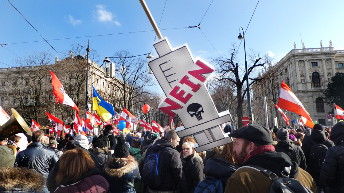 Demonstration gegen Pflichtinjektionen - Nein