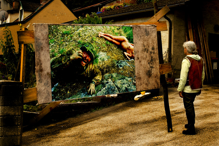 Kunstaktion 2016 Die Sucht am billigen Konsum 01 Waffengewalt